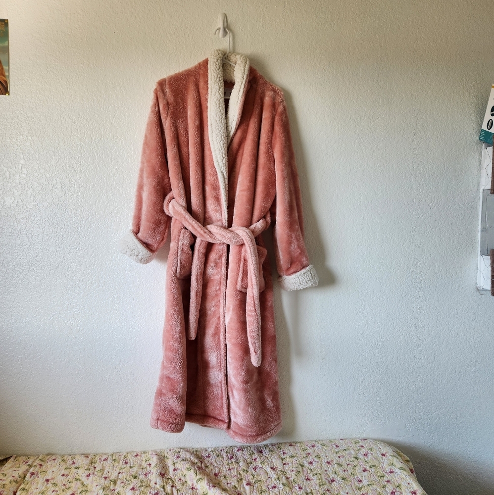 Nordstrom Cozy Pink and Cream Robe Size L #048